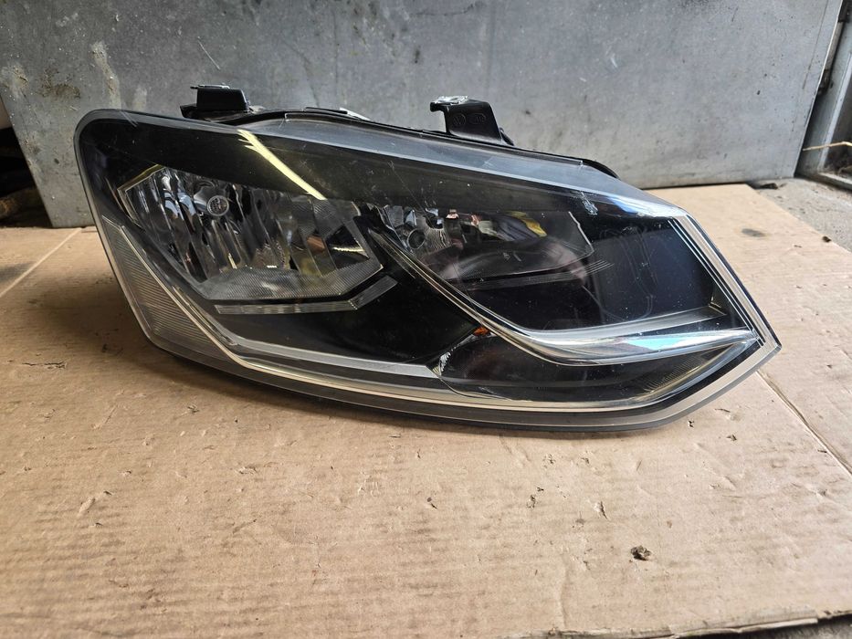 lampa przód VW Polo V lift 6C1