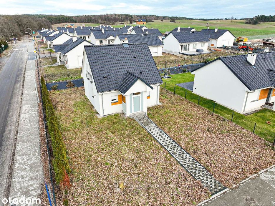 Nowy dom niedaleko jeziora