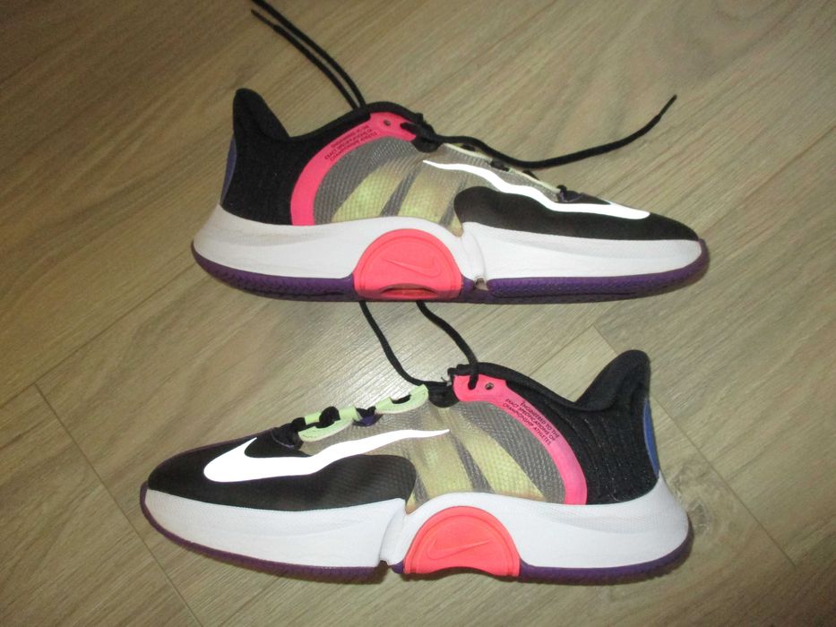 Кроссовки Nike размер 40,5 евро 6,5