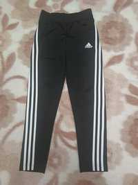 Dres Adidas rozm.140