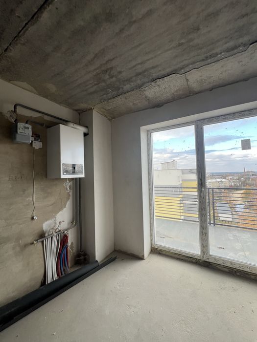 ДВОРІВНЕВА квартира із двома терасами