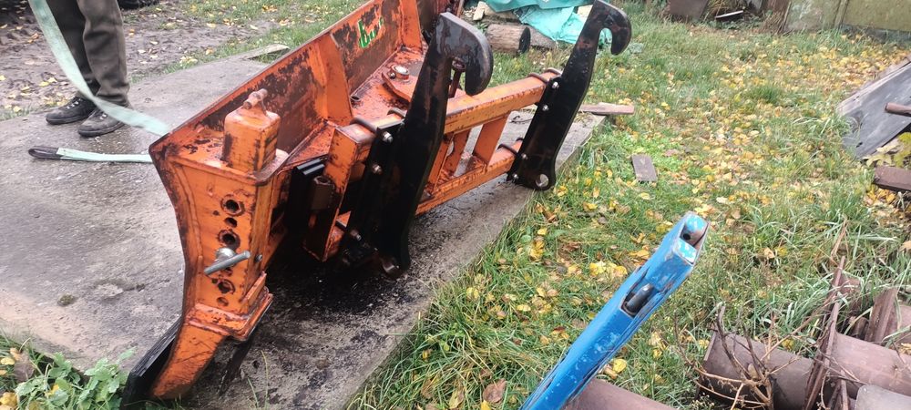 Відвал снігоприбиральний JCB