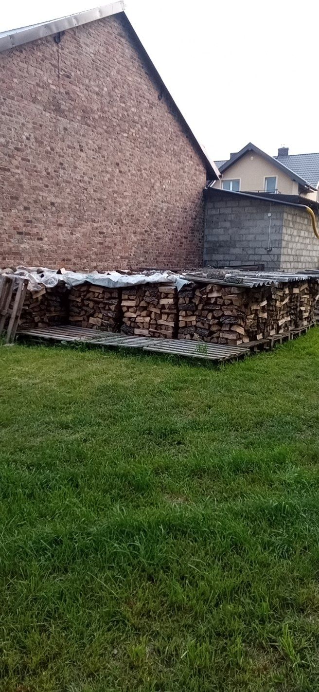 Drewno opałowe sezonowane