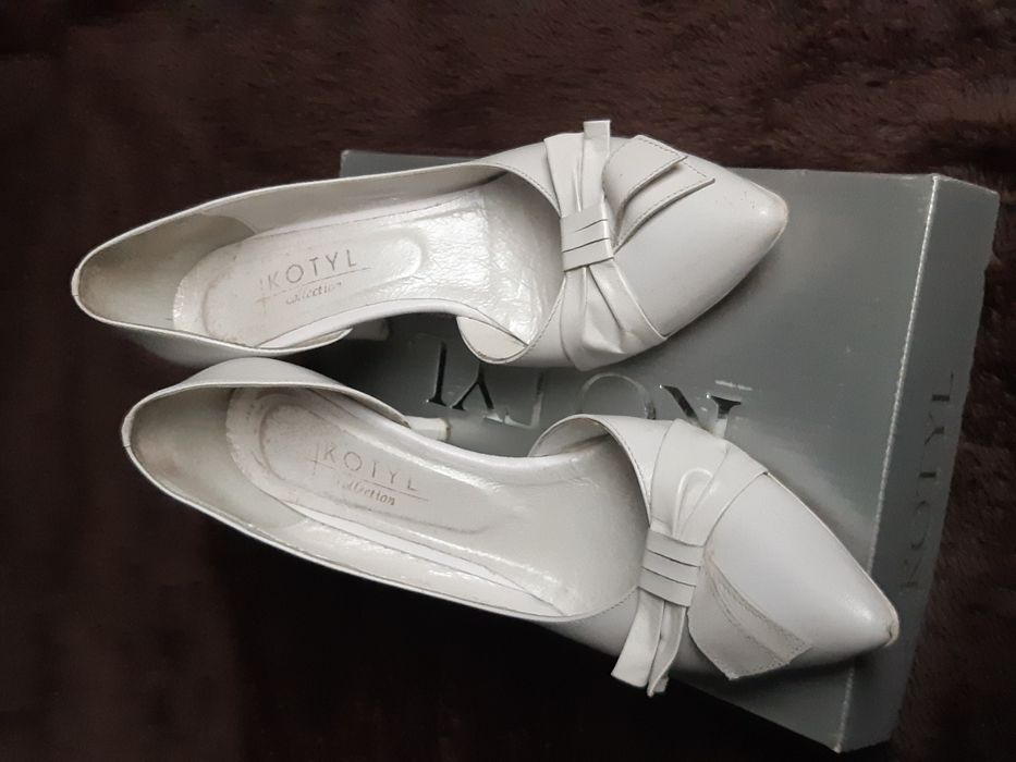 Buty szpilki białe skórzane ślub rozm.39