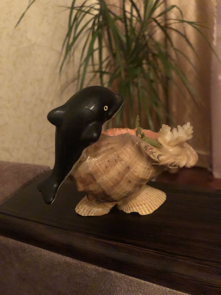 Статуэтка/поделка ракушка с дельфинчиком