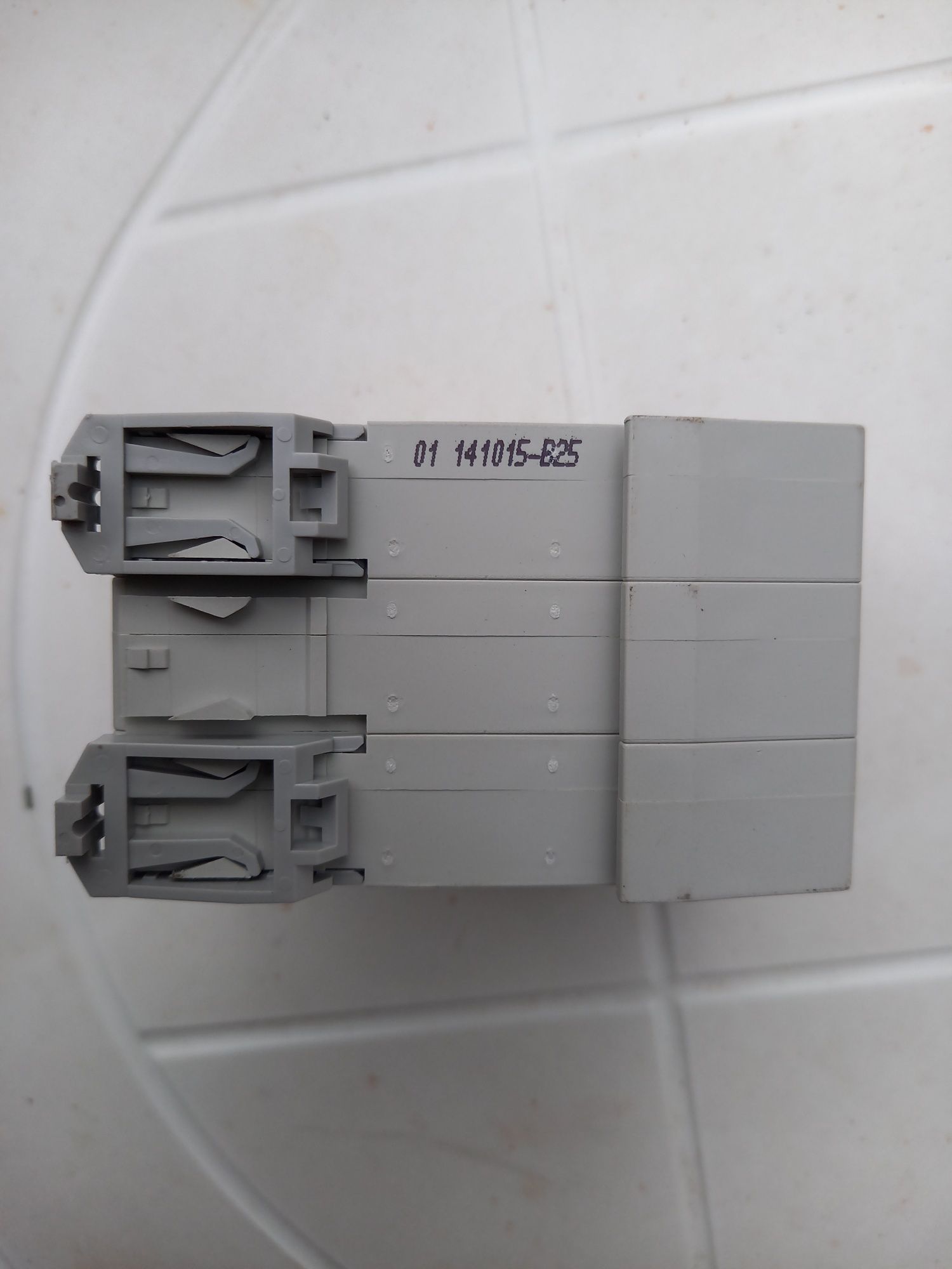 WNSZ16A-3XB Wyłącznik nadprądowy 16A 230/400V obudowa na szynę typ 3XB