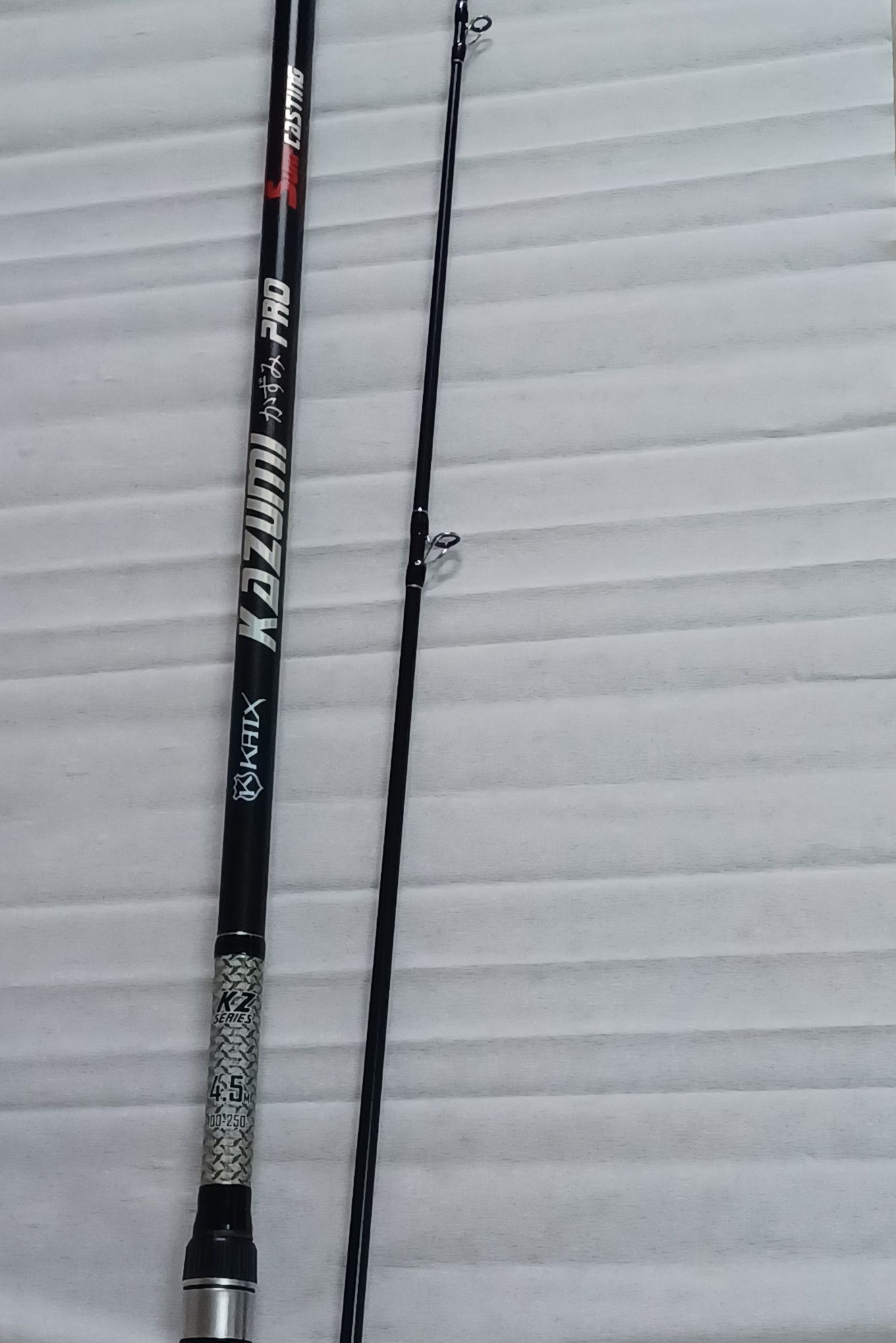 Vendo Cana de pesca Kazumi Pro Surf Casting 4,50, 2 utilizações (nova)