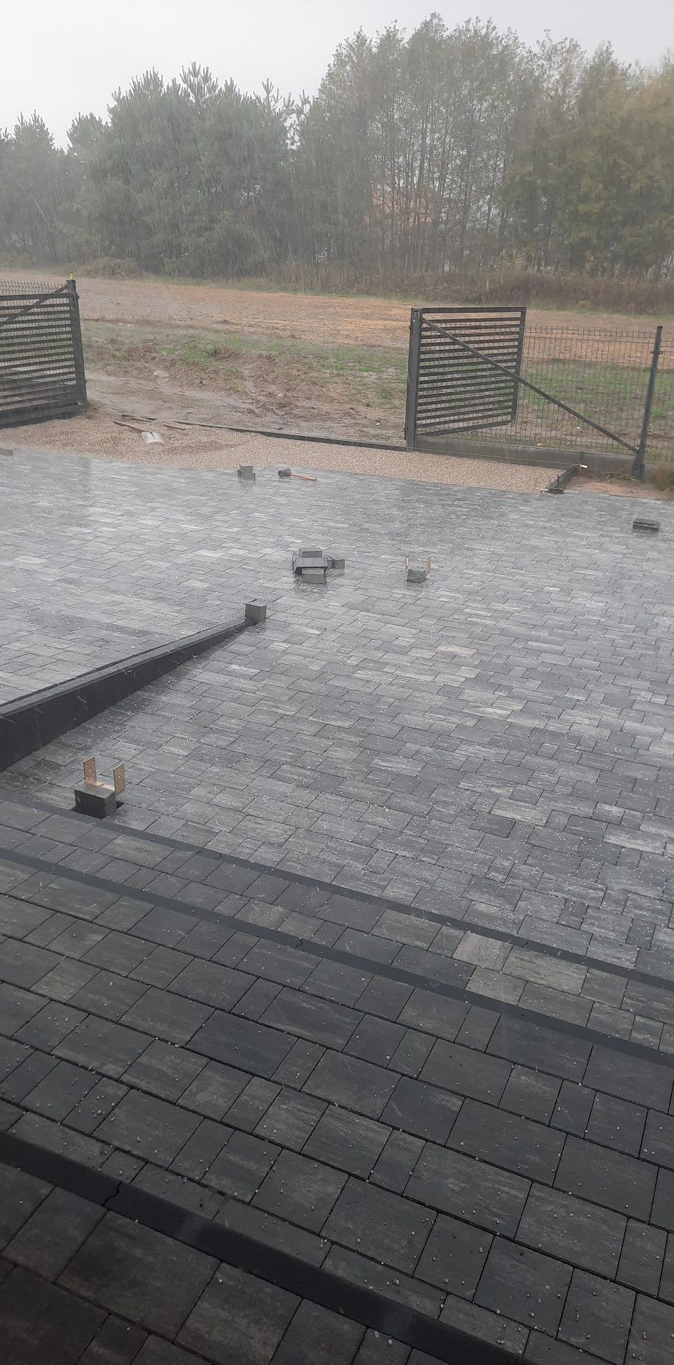 Układanie kostki brukowej
