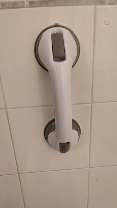 Barra suporte com ventosas