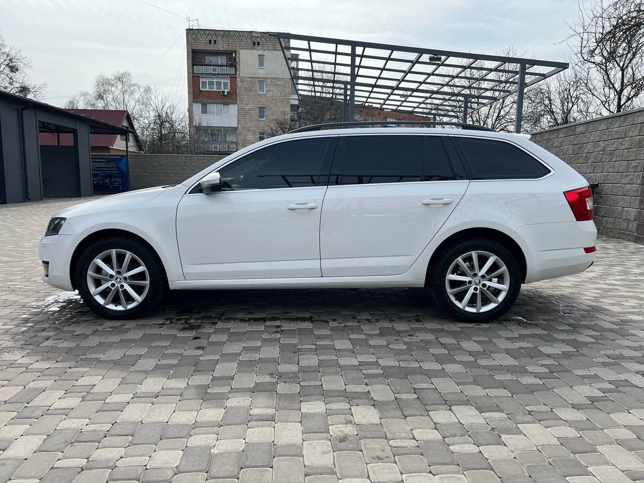 Skoda Octavia A7.