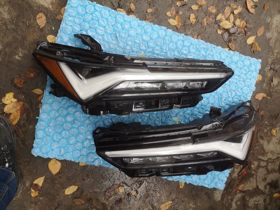 Фара правая левая Acura zdx 2024