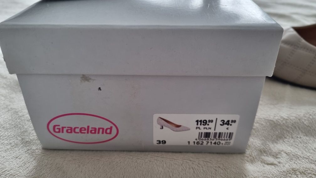 Buty pikowane rozmiar 39 beż