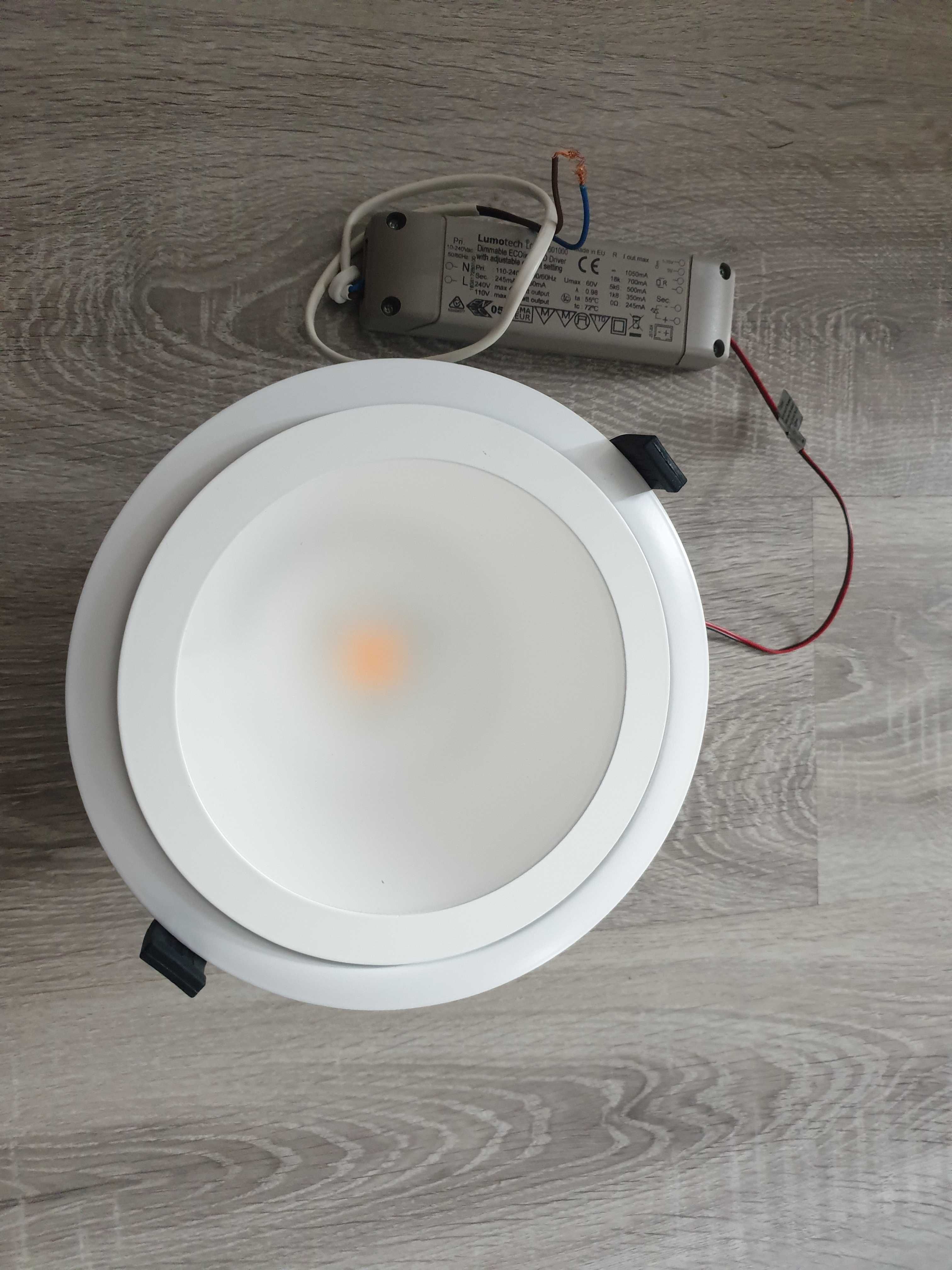 Lampa LED 26W, barwa biała 2700K, stan - jak nowe! ! ! 12 sztuk
