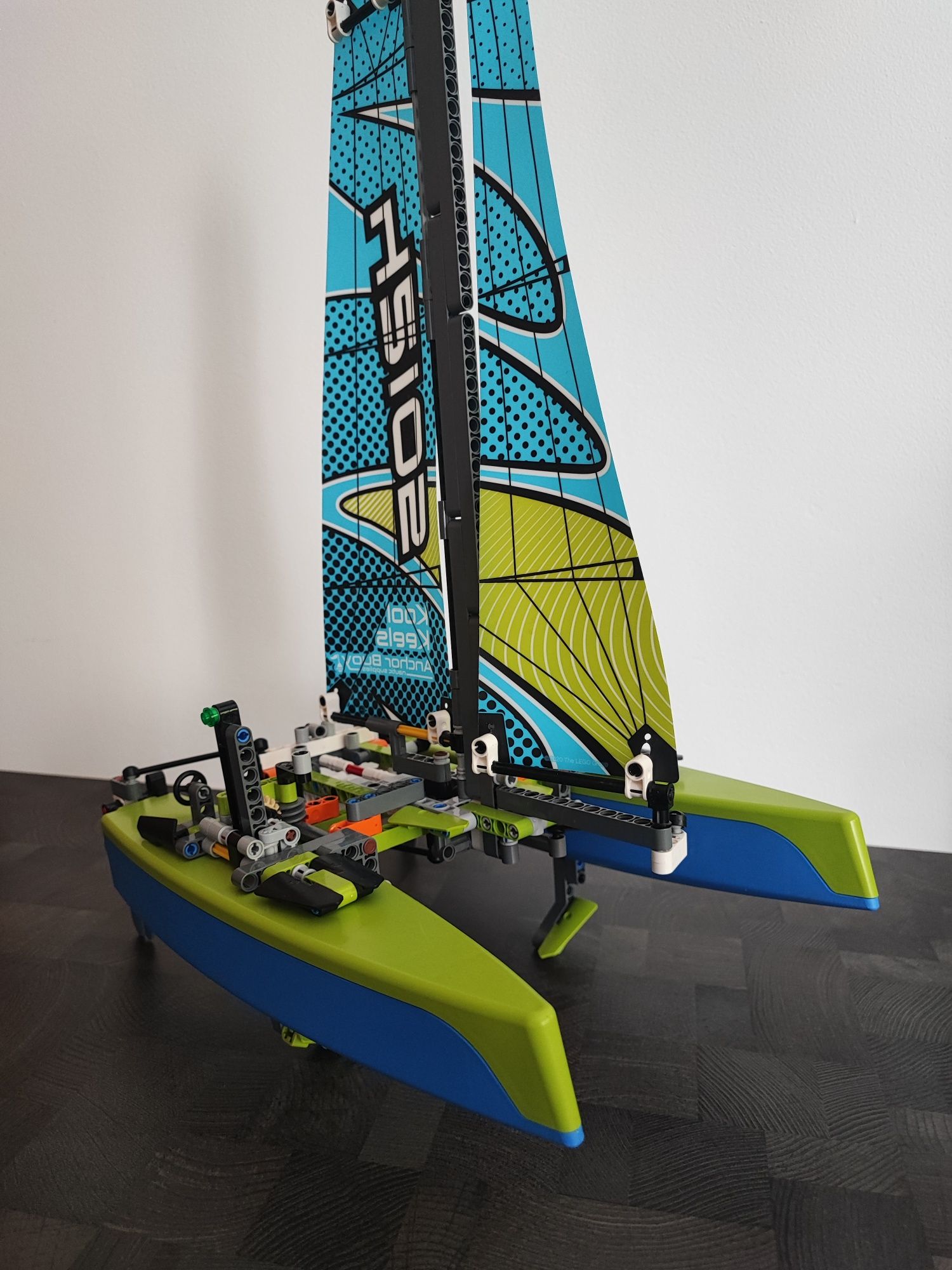 LEGO Technic 42105 Katamaran