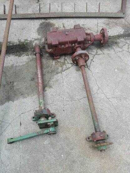 Skrzynia i wałki do rozrzutnika