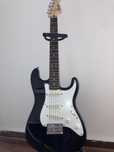 Guitarra Fender Squier (nova)
