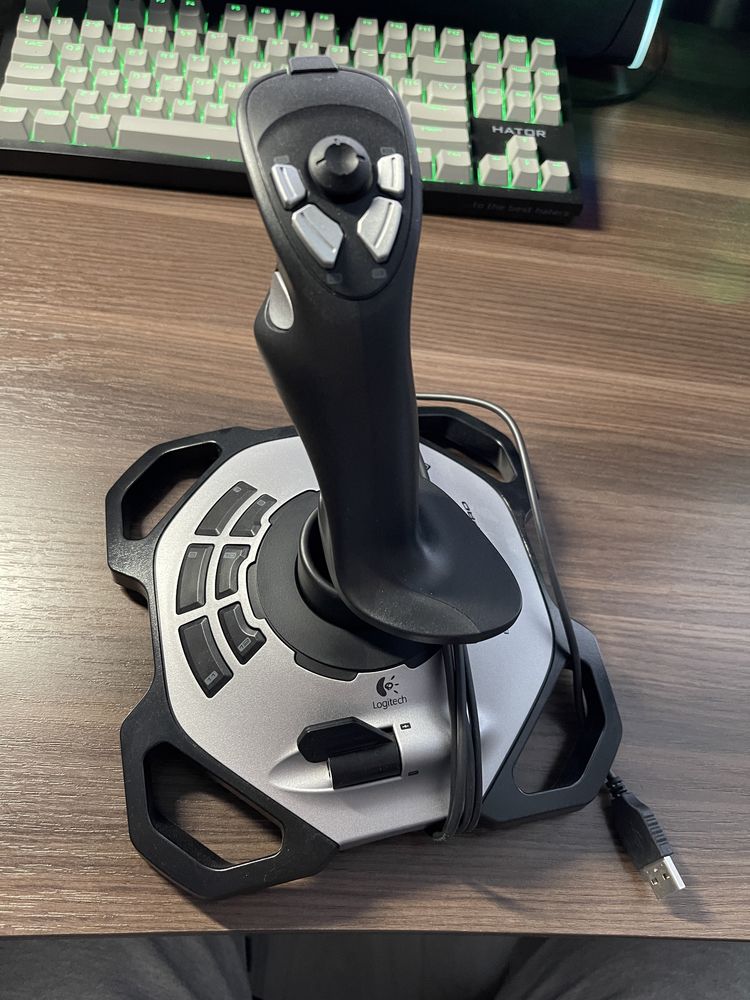 Джойстик Logitech Extreme 3D Pro