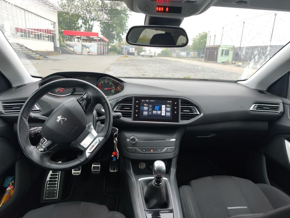 Bardzo ładny i zadbany Peugeot 308 1.6 e-HDi. Wersja Allure