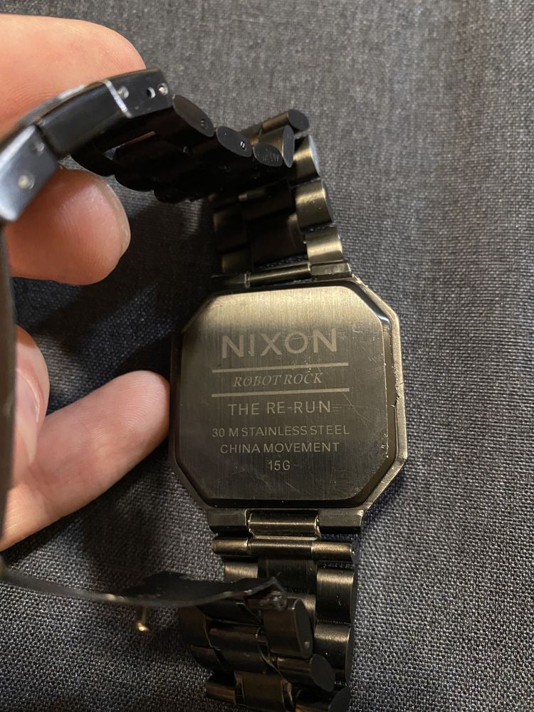 годинник NIXON RE-RUN електронний