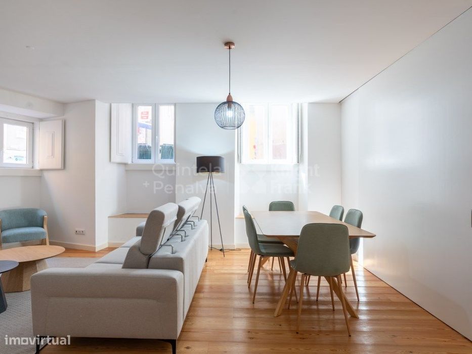 Apartamento T1 situado na Rua do Terreirinho, junto ao Martim Moniz.