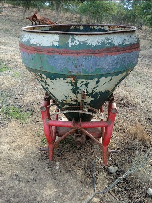 Espalhador de sementes