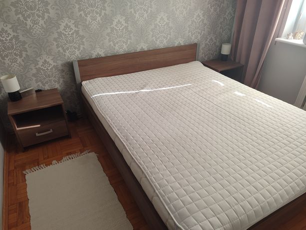 Łóżko sypialniane bez materaca + szafki (wymiary materaca 160x200)