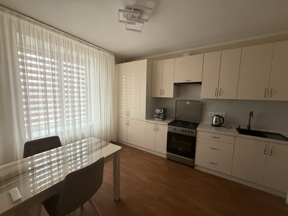 Оренда 2 кімнатної квартири на Поділлі .