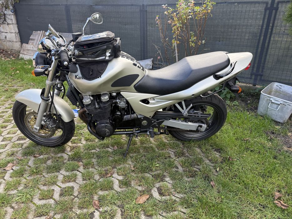 Kawasaki ZR 750 F . Raty , transport