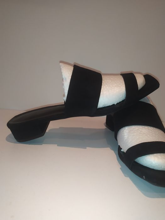 Шльопанці  H&M 39р.