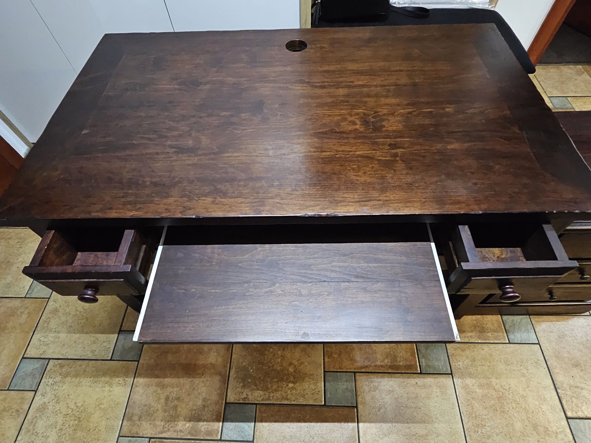 Komplet - Drewniane biurko z szafeczką