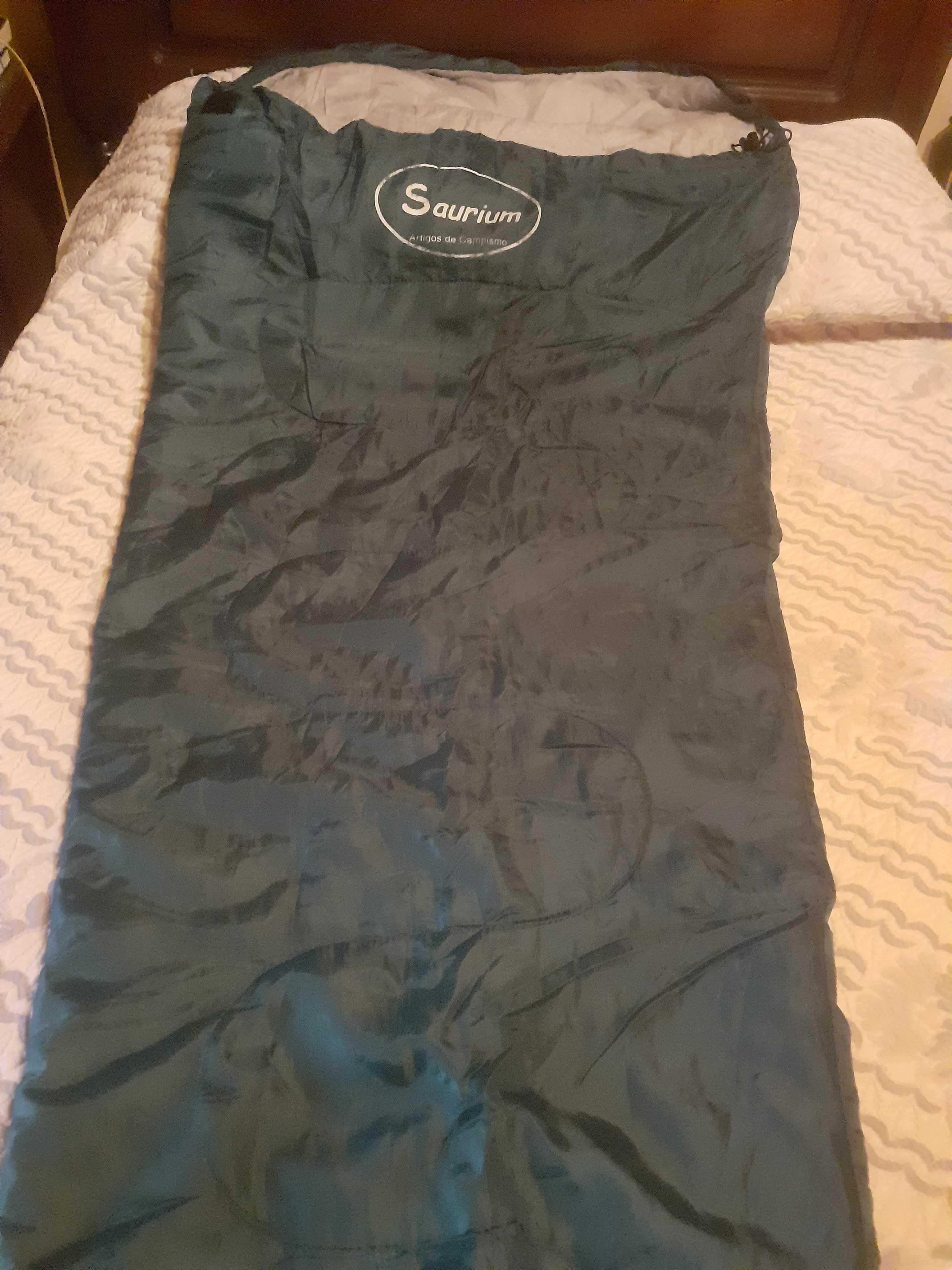 Saco de cama com capuz Saurium