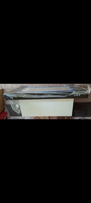 Бытовая кухонная новая вытяжка