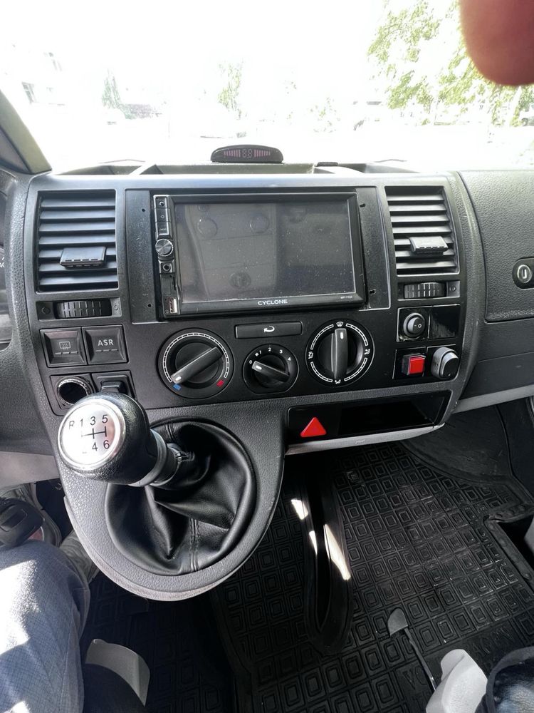 Аренда Volkswagen Transporter T5 груз/пас. 600 грн/доба