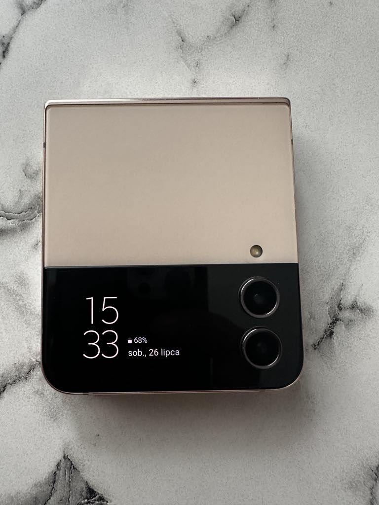 Samsung Galaxy  Flip 4