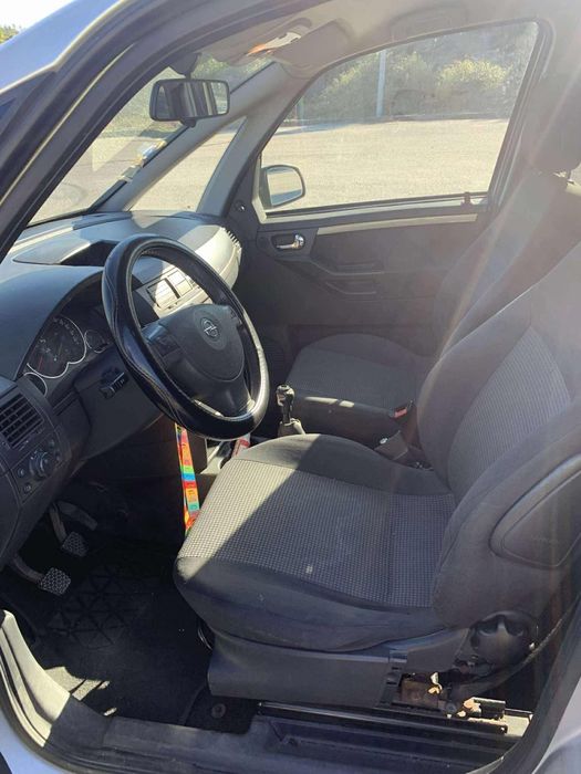 Vende se Opel Meriva
