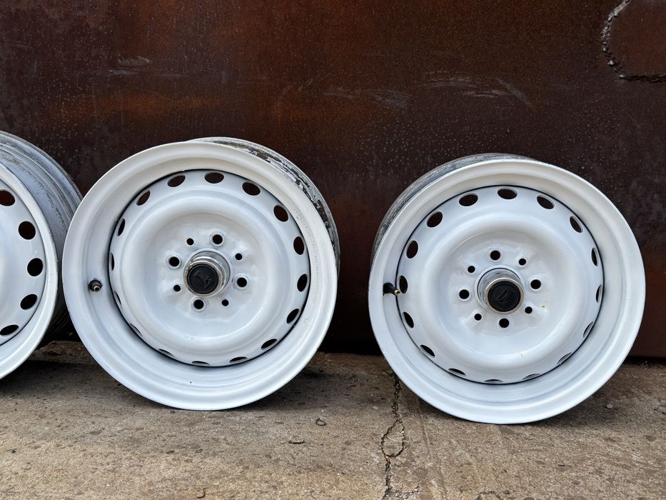 Диски на ВАЗ 4х98 R13 2106 в хорошем состоянии