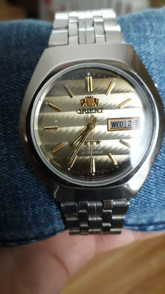 З колекції Orient Automatic 3 Star Cristal японський годинник часи