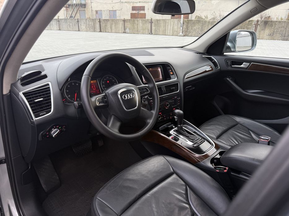 Audi Q5 Рідна фарба / Автомат