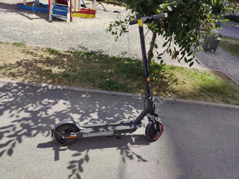 Електросамокат Xiaomi Mi Electric Scooter Pro 2 Black