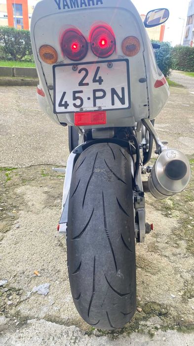 Yamaha YZF R6 (RJ03) de maio 2000