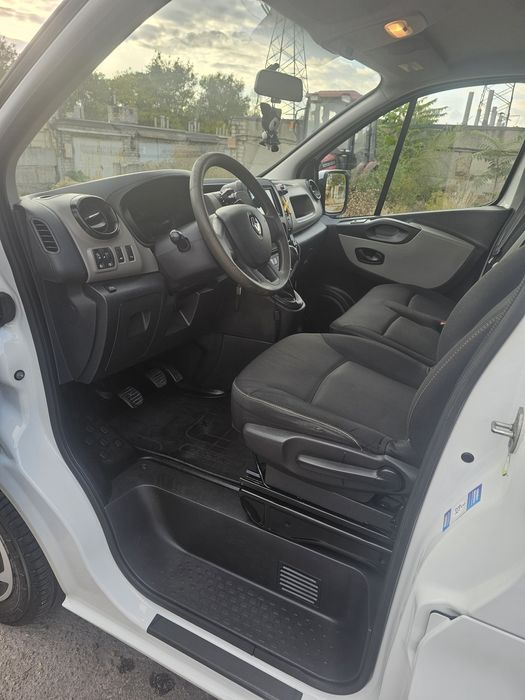 Терміново продам Renault trafic 3