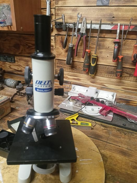 Mikroskop szkolny PZO