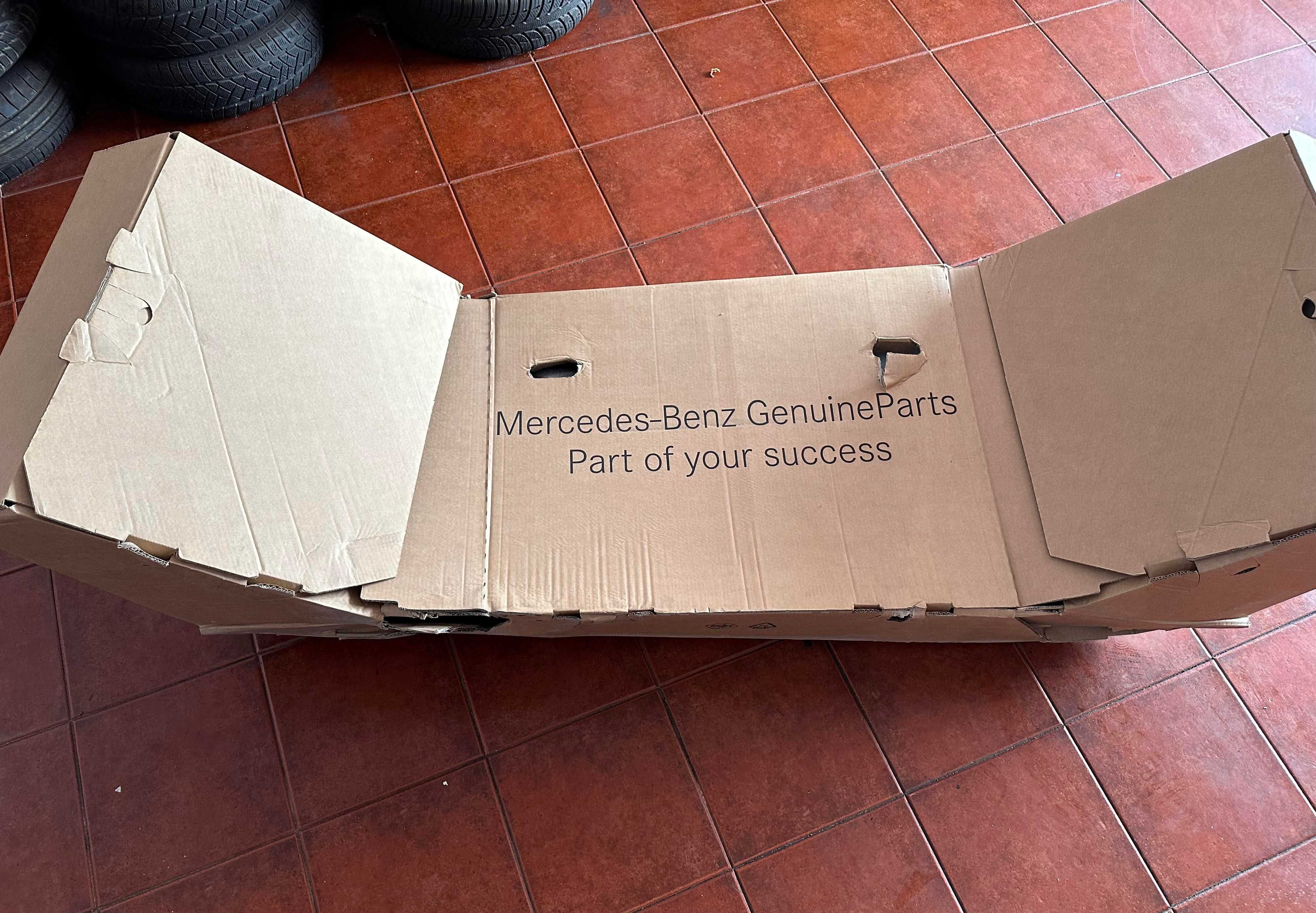 Para-choques NOVO AMG traseiro Mercedes Classe A W176 modelo 2012/2018