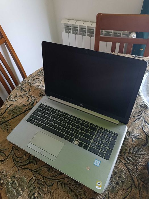 Vende-se 2 portáteis HP usados