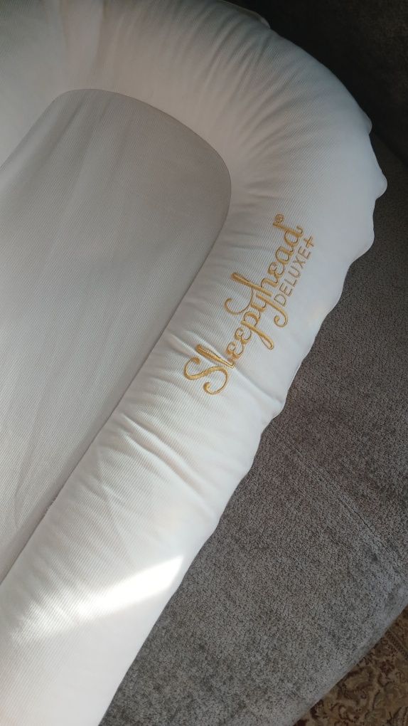 Кокон для новорожденных sleepyhead deluxe+