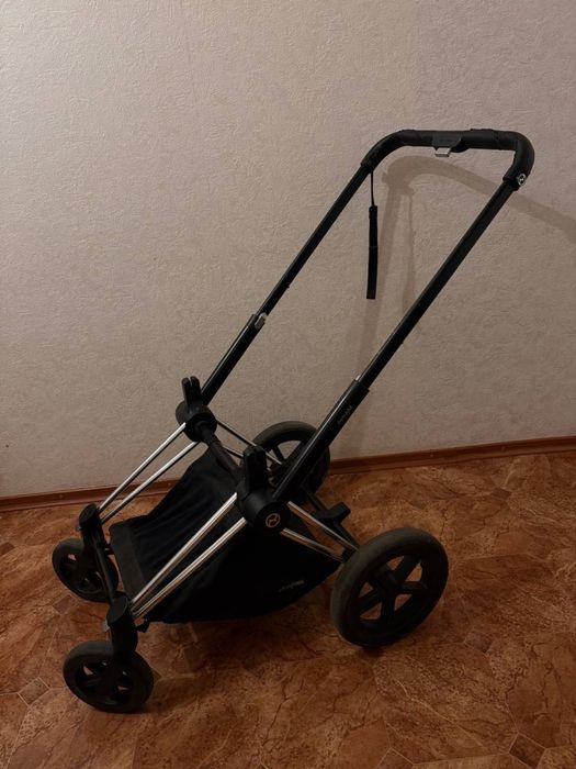 Cybex Priam Soho Grey - повний комплект 3в1 з автокріслом