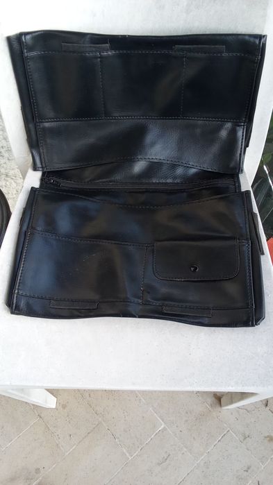 PASTA UNIVERSITÁRIO Em Pele Como Nova 2 Fotos