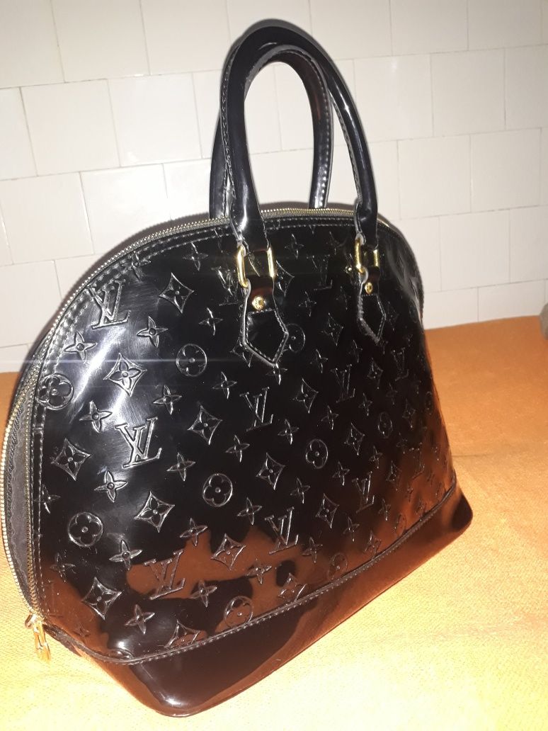 LOUIS Vuitton Alma