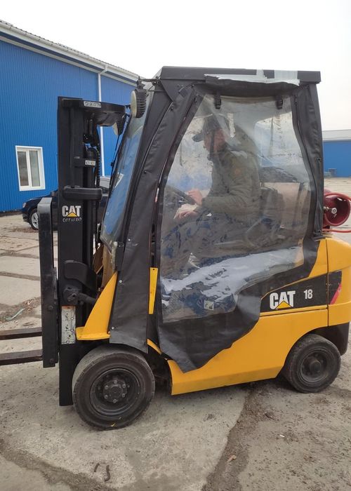 Автонавантажувач Caterpillar GP18N