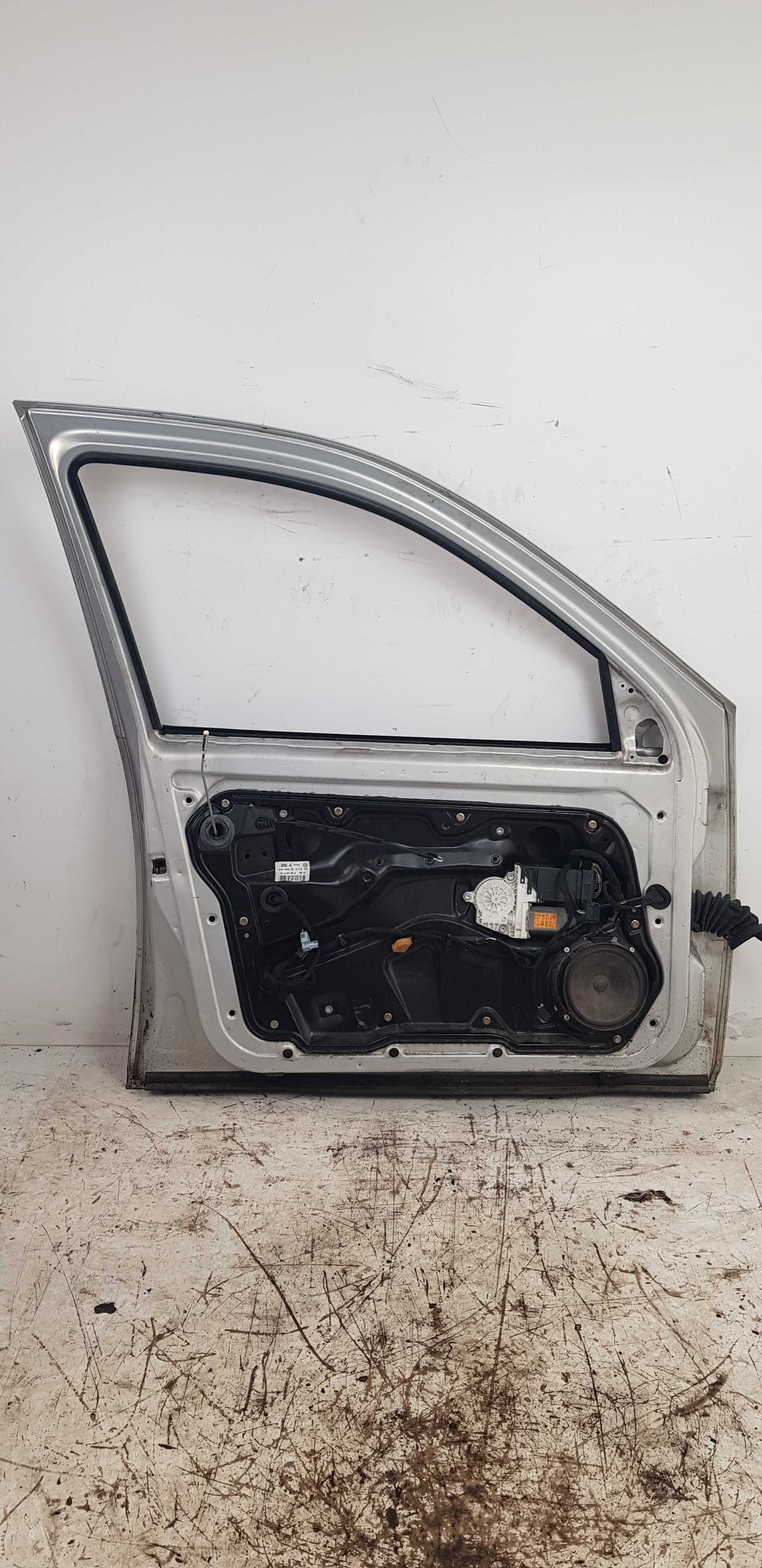 VolksWagen VW Bora Drzwi Lewe Przednie Lewy Przód Lakier LA7W